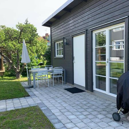 Toppmodernt Litet Hus Naera Kalmar Slott Och Havet ภายนอก รูปภาพ