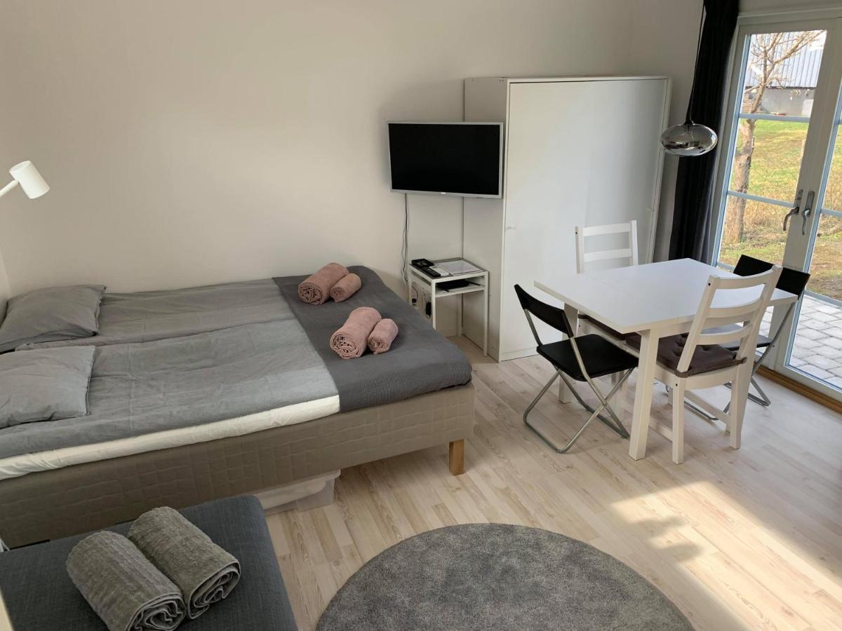 Toppmodernt Litet Hus Naera Kalmar Slott Och Havet ภายนอก รูปภาพ