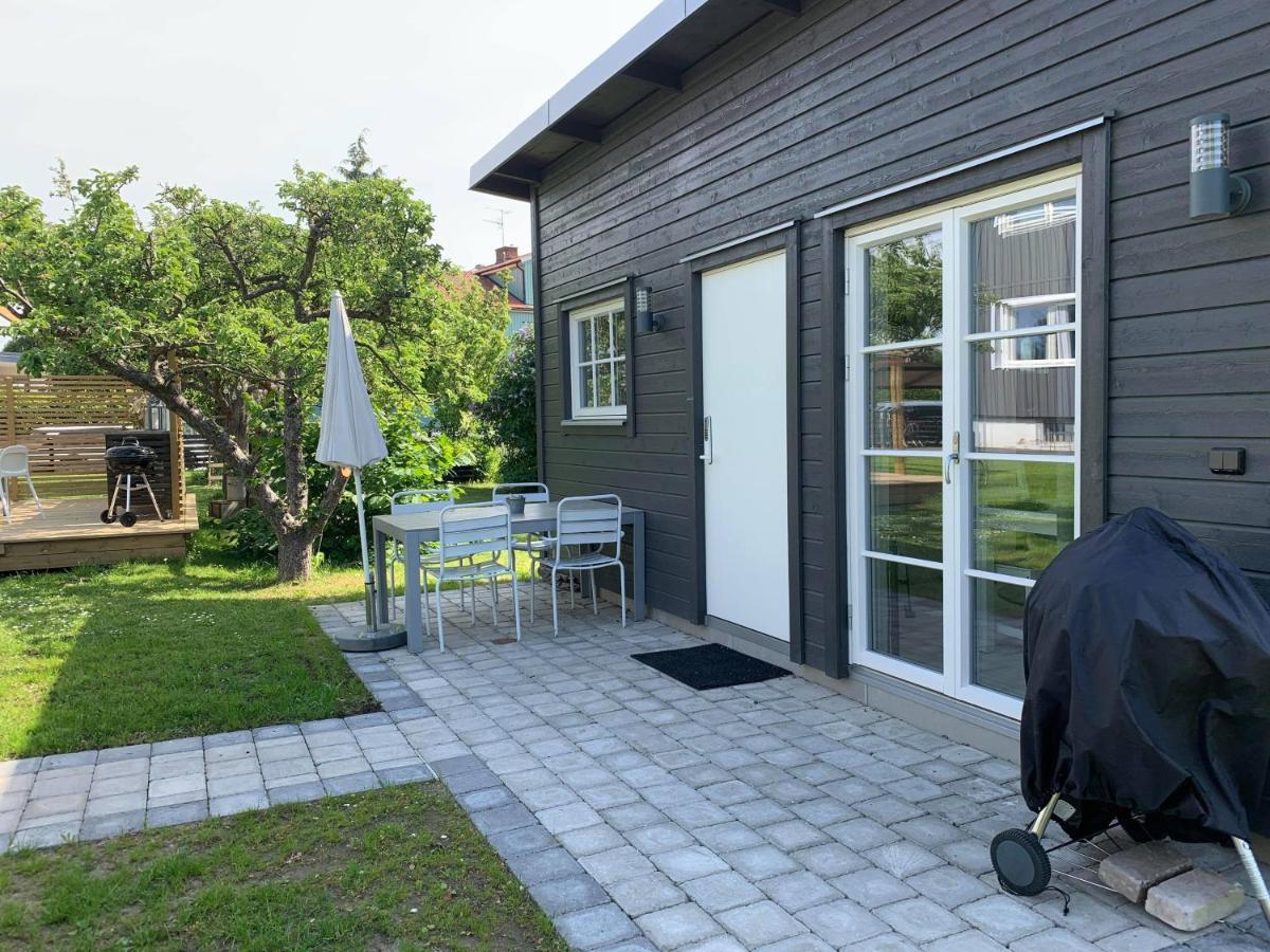 Toppmodernt Litet Hus Naera Kalmar Slott Och Havet ภายนอก รูปภาพ